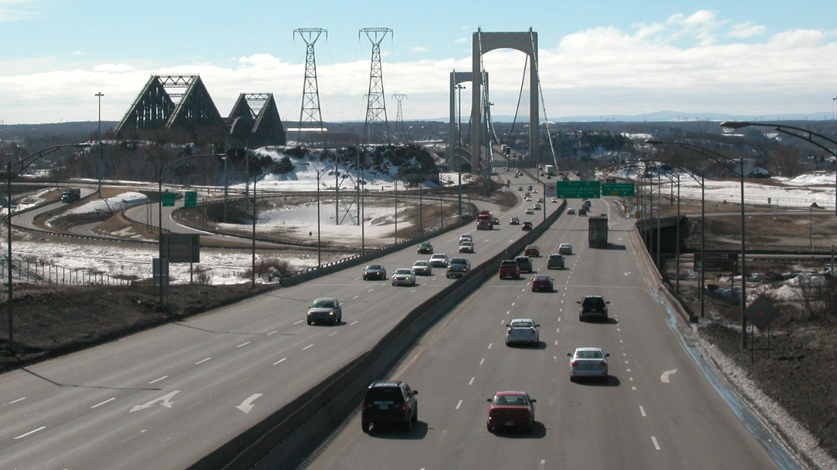 Le pont de Québec et le pont Pierre-Laporte